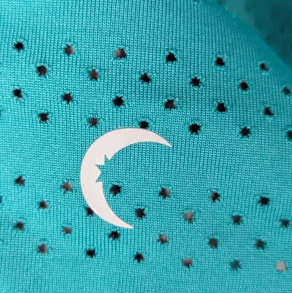 Zyia Chill Size Large Layering Long Sleeve Shirt With Mesh Holes - Picture 5 of 9